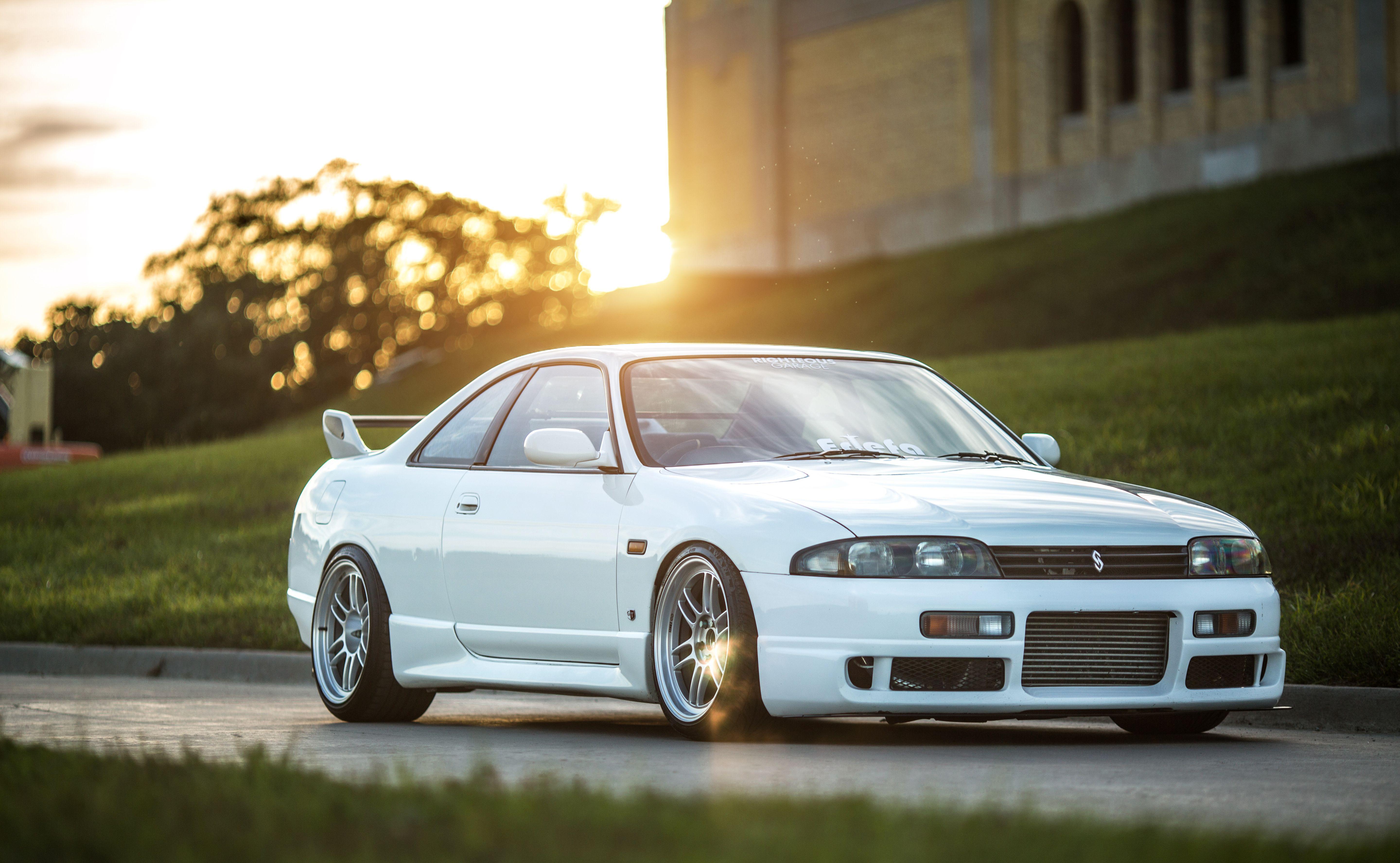 Nisssan r33