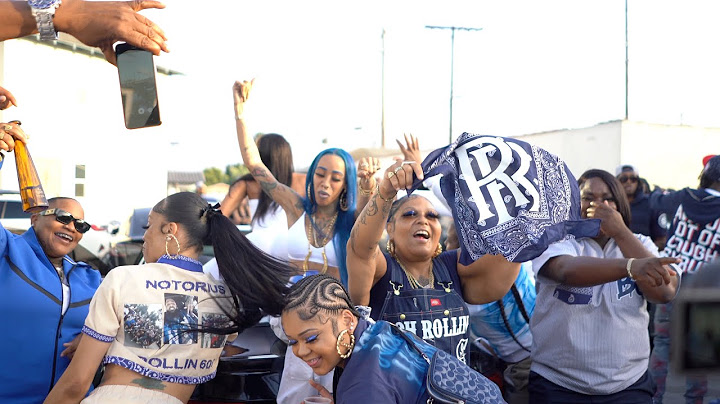 Crip rollin 60s gang signs