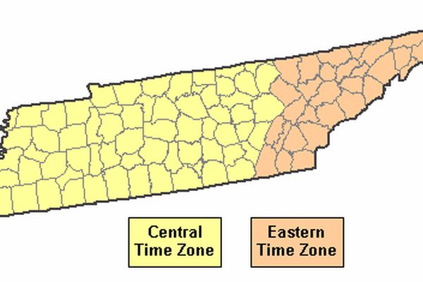 Where does the time zone change in tennessee on i-40
