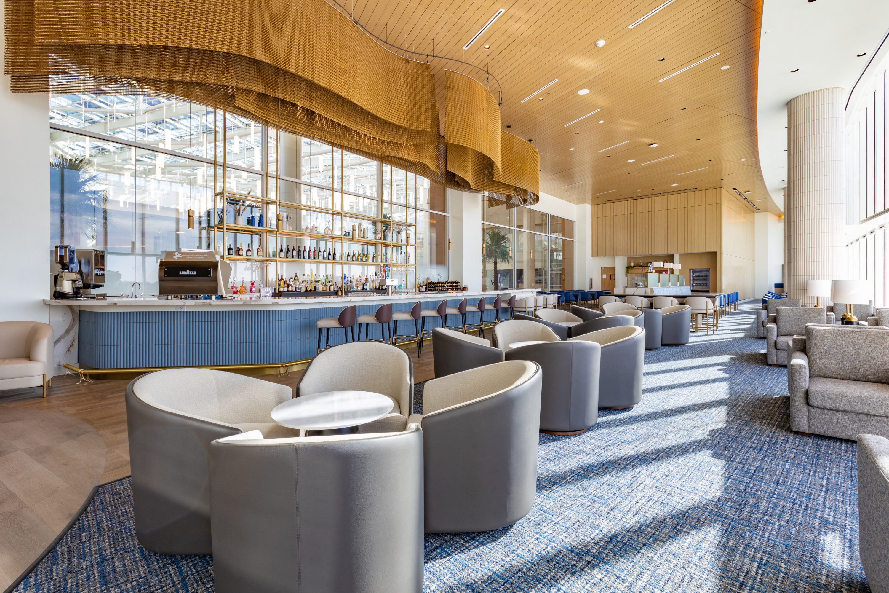 Orlando international airport lounges